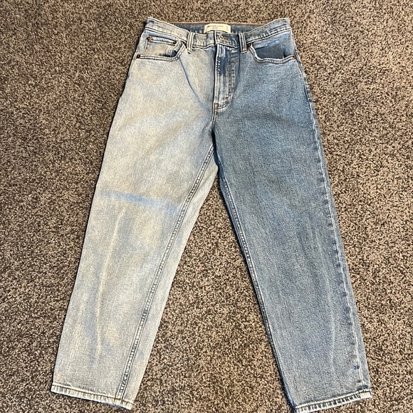 Abercrombie & Fitch Denim - Abercrombie & Fitch Women's The Mom High Rise Size 27 EUC